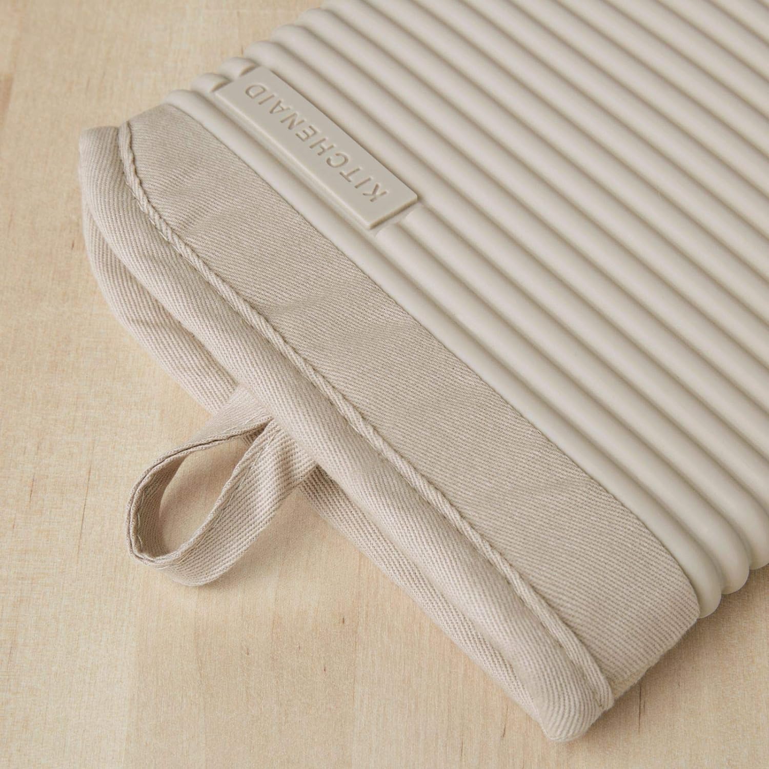 KitchenAid Ribbed Soft Silicone Oven Mitt Set Review